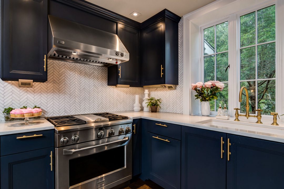 Transitional Kitchen, Stratton Design Group